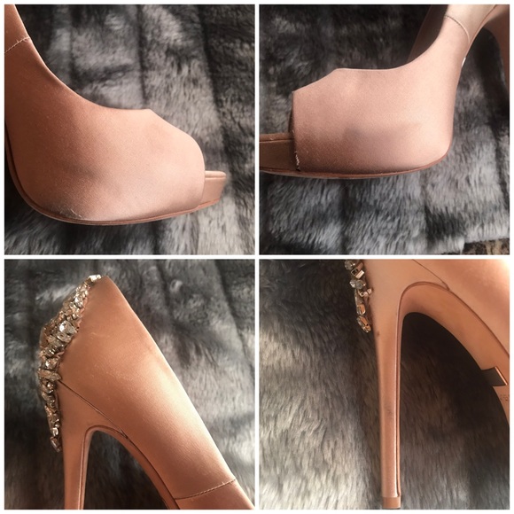 Badgley Mischka Kiara Satin Platform Pump In Latte - Picture 7 of 8